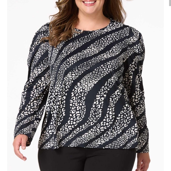 Women's Animal Print Top - Picture 2 of 9